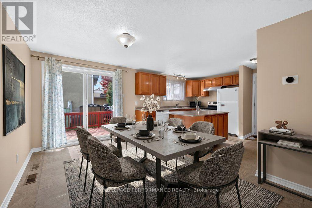 2258 RUSSELL ROAD - 11