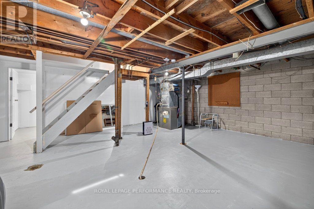 2258 Russell Road