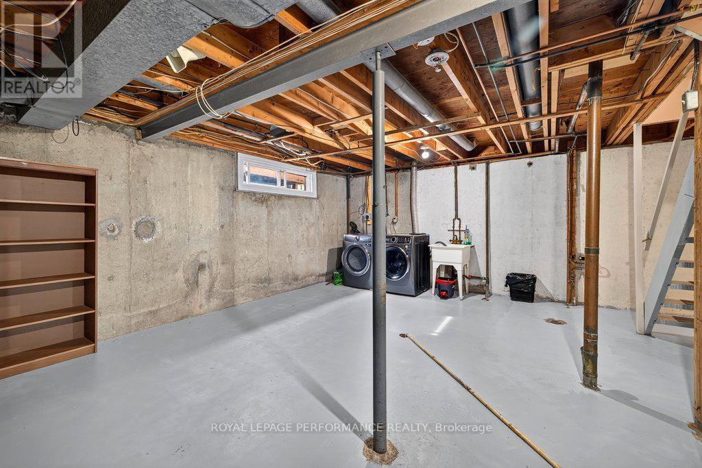 2258 Russell Road