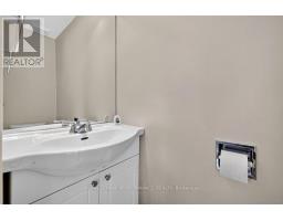 2258 Russell Road, Ottawa, ON K1G1B4 Photo 17