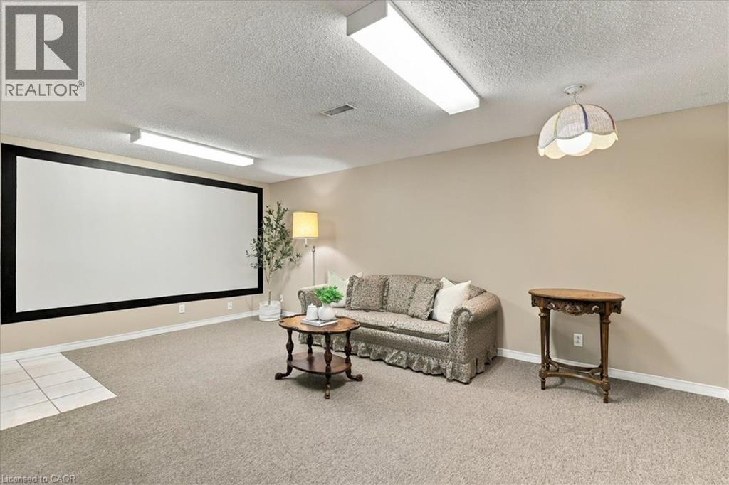 381 UNION Boulevard - 20
