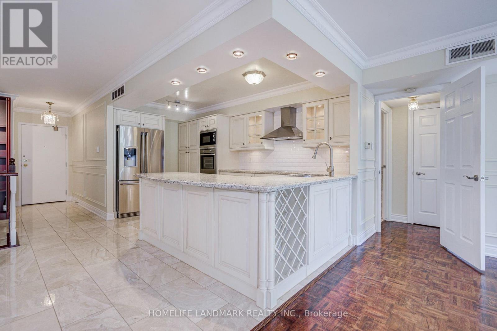#301 96 FIFESHIRE ROAD - 22