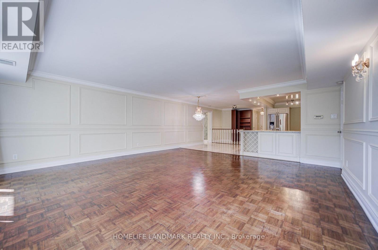 #301 96 FIFESHIRE ROAD - 31