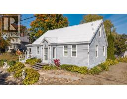 3 Pleasant Street, photo 3