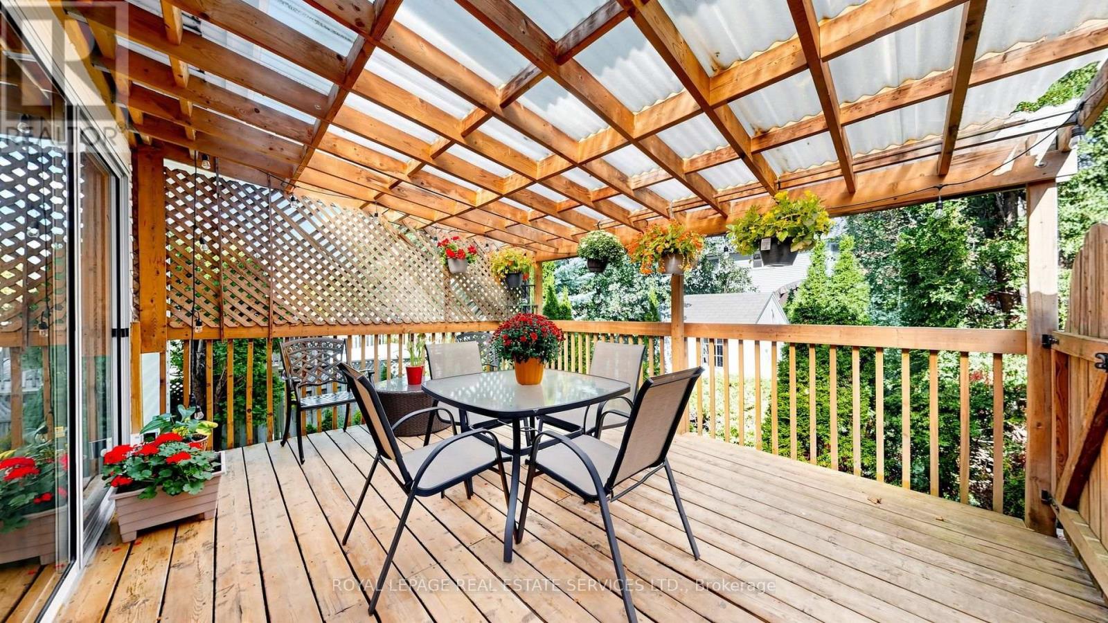 816 BEATRICE STREET E - 24