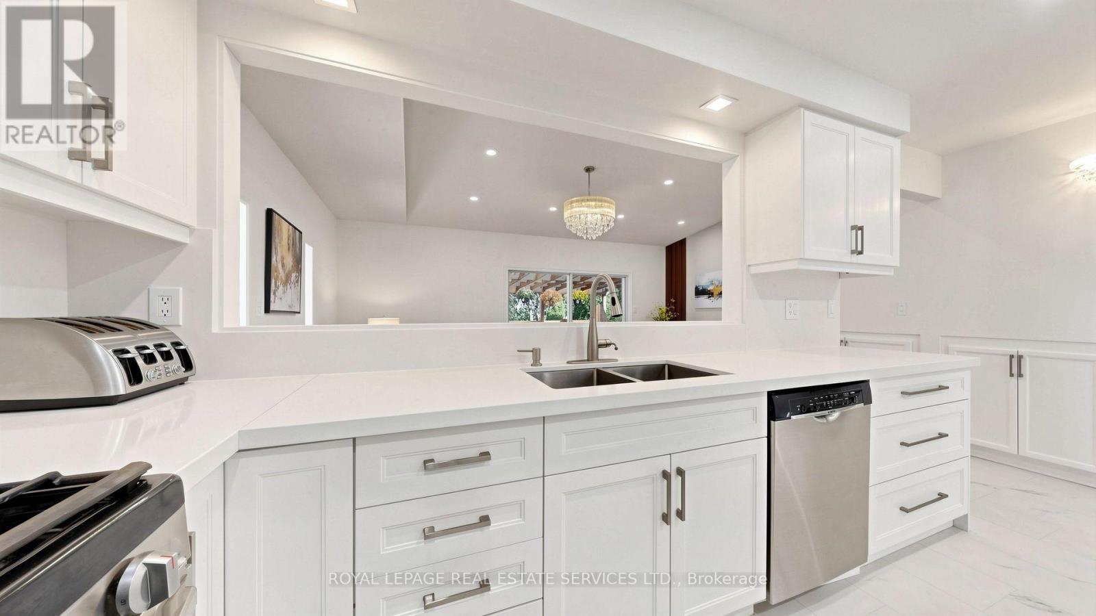 816 Beatrice Street East, Oshawa, ON photo 9