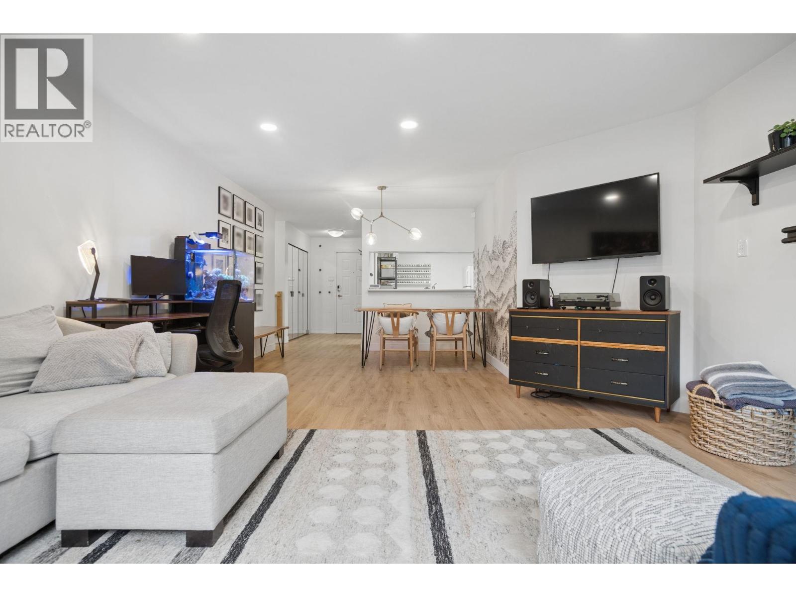108 1655 AUGUSTA AVENUE, Burnaby
