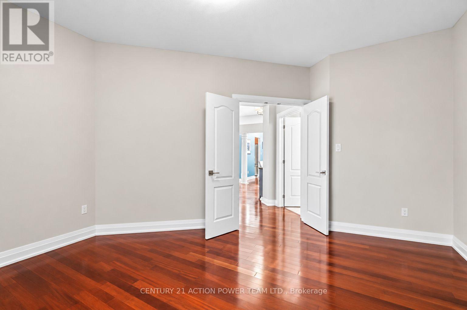 83 BLACKSHIRE CIRCLE - Image 19