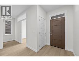 4pc Bathroom - 21527 Sheriff King Street Sw, Calgary, AB T2X6R8 Photo 6