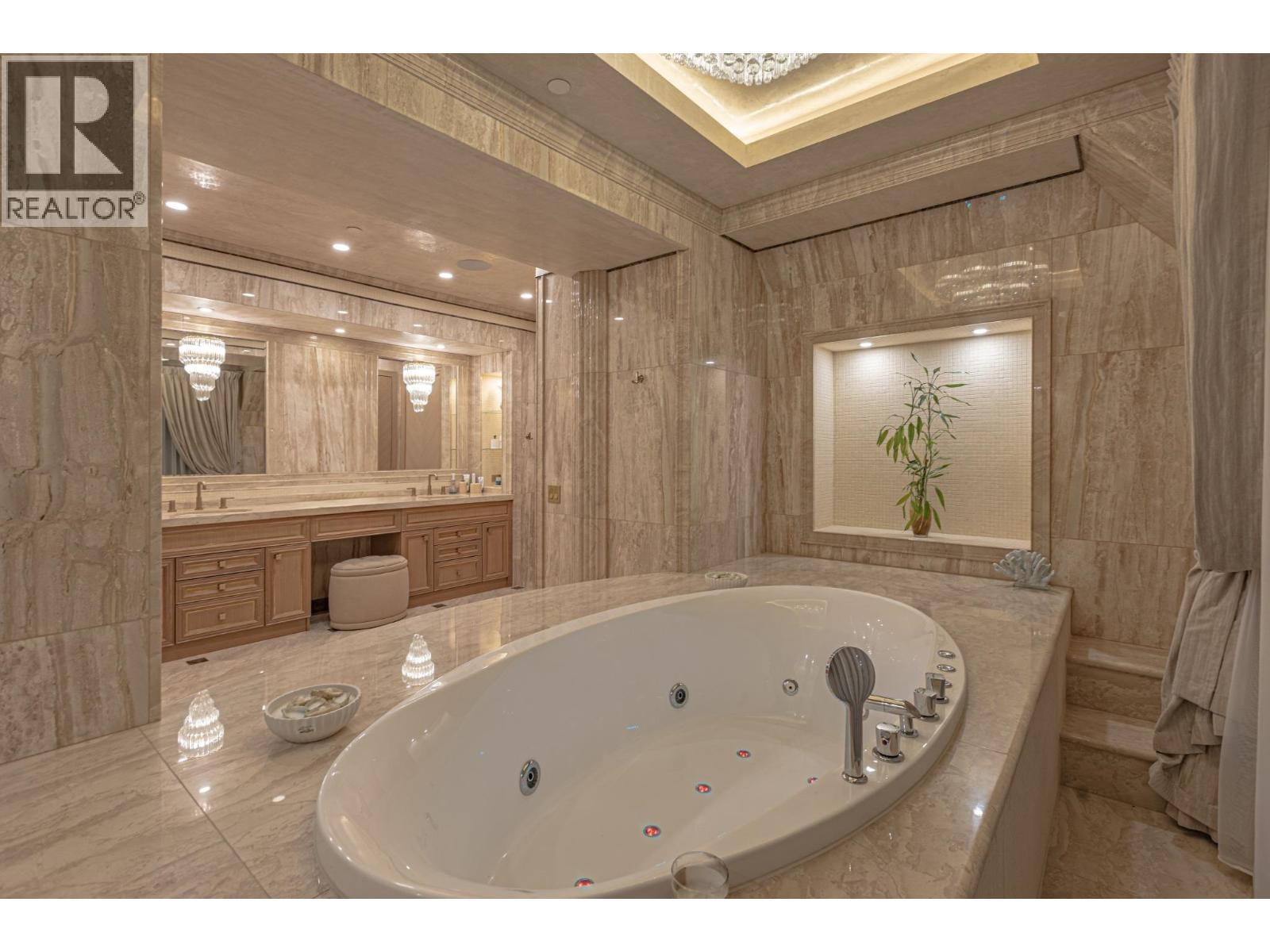 2867 MARINE DRIVE, West Vancouver