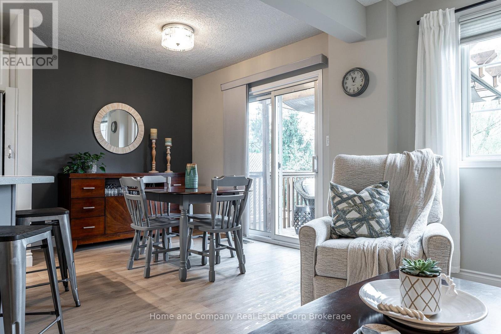160 ATHLONE CRESCENT - 17