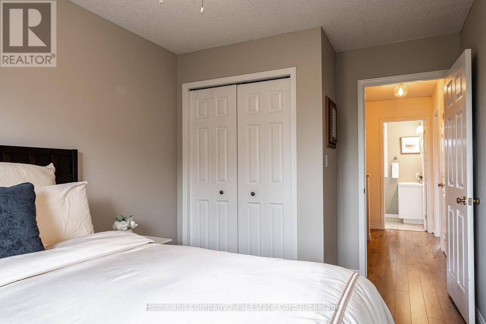 160 ATHLONE CRESCENT - Image 32
