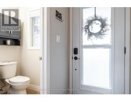 Bedroom 2 - 160 Athlone Crescent, Stratford, ON N4Z1H9 Photo 6
