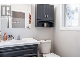 Bedroom 3 - 160 Athlone Crescent, Stratford, ON N4Z1H9 Photo 7