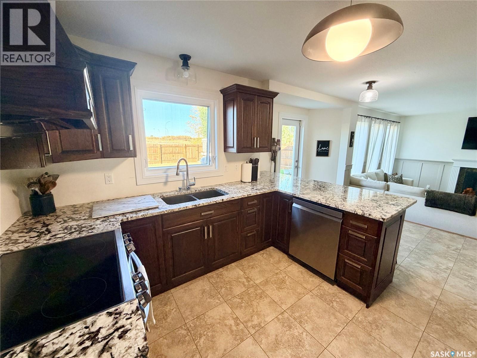 2523 Cardinal CRESCENT - 14