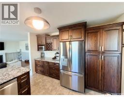 2523 Cardinal Crescent, North Battleford, SK S9A3X1 Photo 18