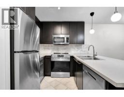 132, 35 Richard Court SW - photo 5