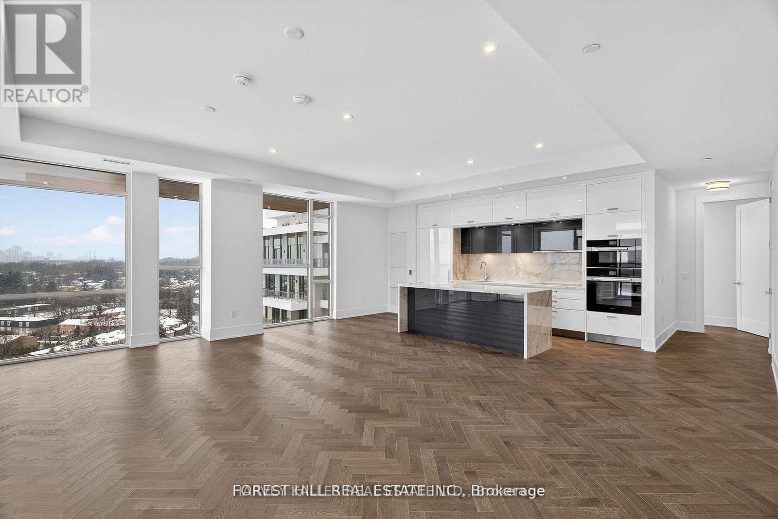 #LPH22 399 ROYAL ORCHARD BOULEVARD - Image 3