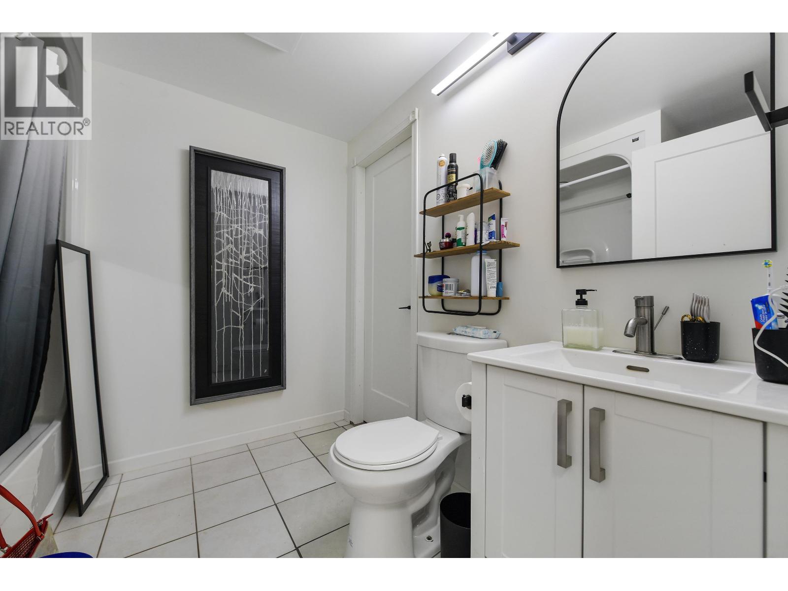 505 BAYVIEW DRIVE, Mayne Island