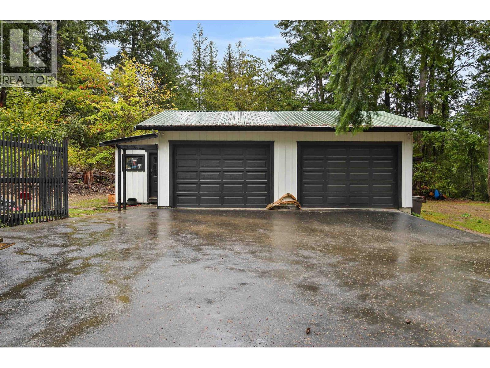 505 BAYVIEW DRIVE, Mayne Island
