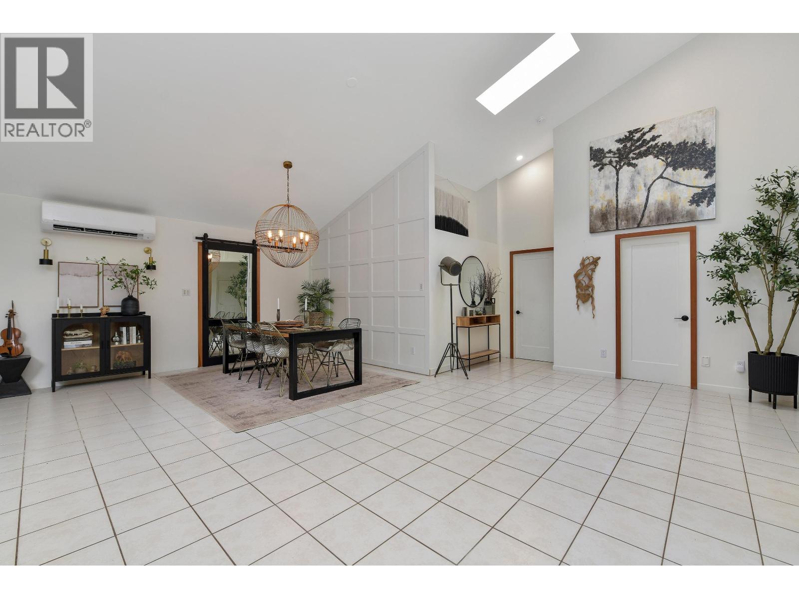 505 BAYVIEW DRIVE, Mayne Island