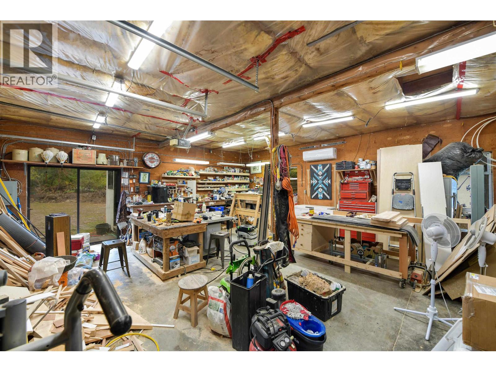 505 BAYVIEW DRIVE, Mayne Island