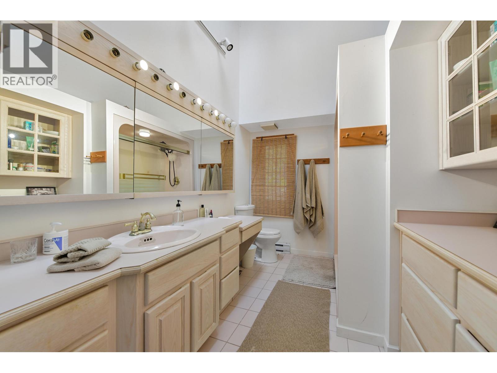 505 BAYVIEW DRIVE, Mayne Island