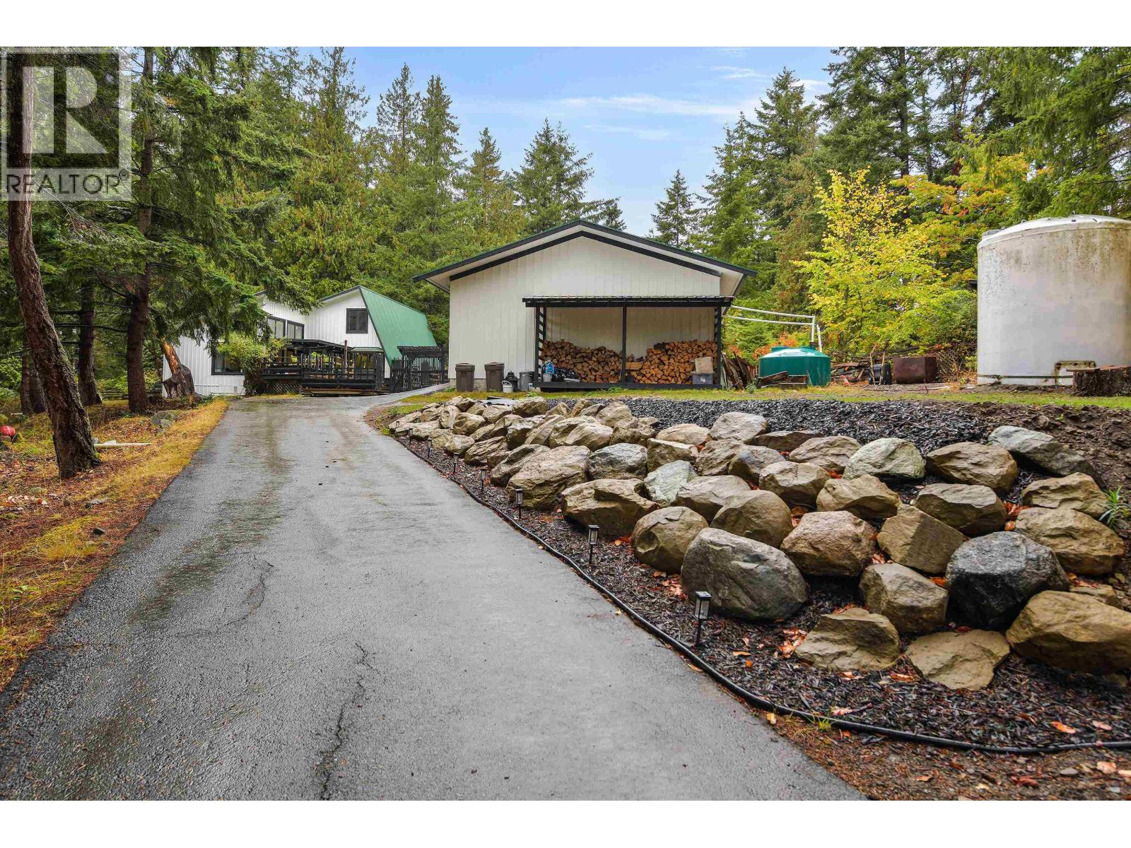 505 BAYVIEW DRIVE, Mayne Island