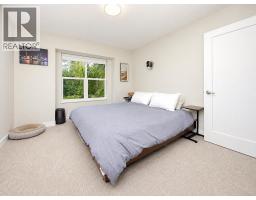 1070 Celia Crescent, Gibsons, BC V0N1V7 Photo 12