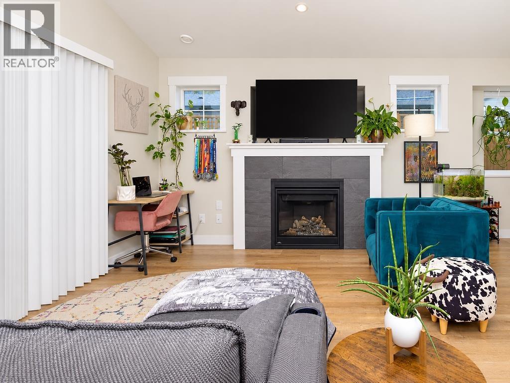1070 CELIA CRESCENT, Gibsons