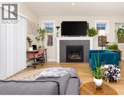 1070 Celia Crescent, Gibsons, BC V0N1V7 Photo 11