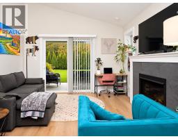 1070 Celia Crescent, Gibsons, BC V0N1V7 Photo 8