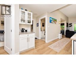 1070 Celia Crescent, Gibsons, BC V0N1V7 Photo 7