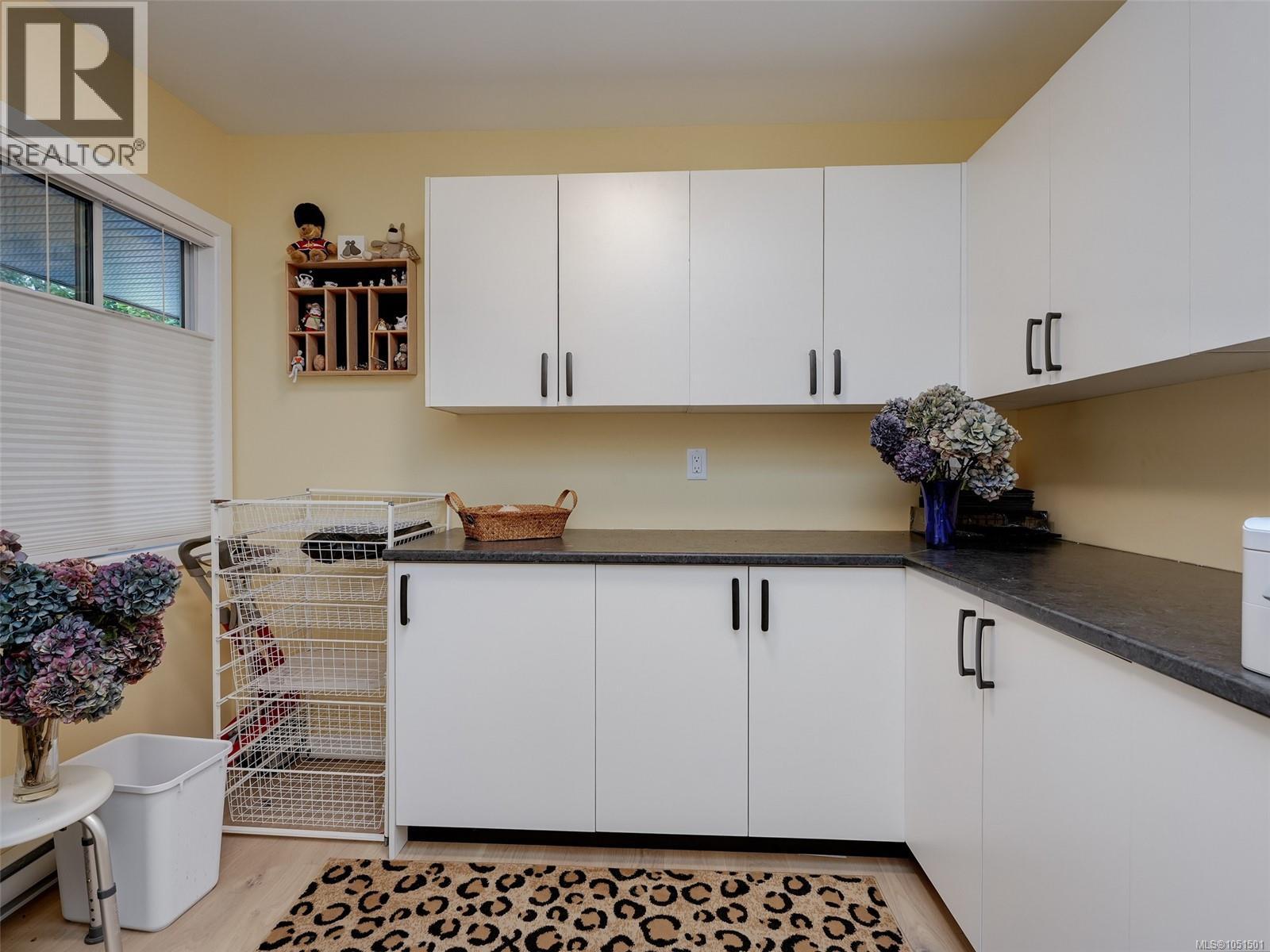 #51 901 Kentwood Lane - 18