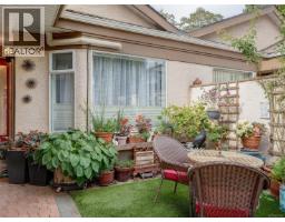 51 901 Kentwood Lane, Saanich, BC V8Y2Y9 Photo 22