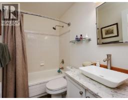 Kitchen - 51 901 Kentwood Lane, Saanich, BC V8Y2Y9 Photo 15