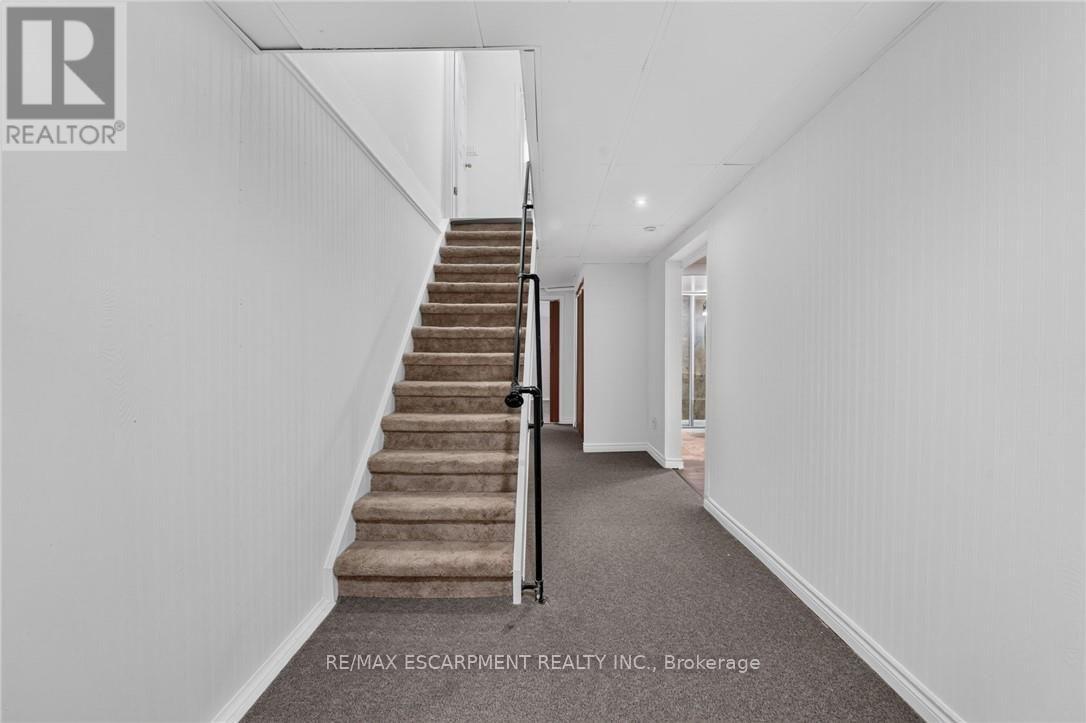 2450 Overton Drive, Burlington, ON photo 35
