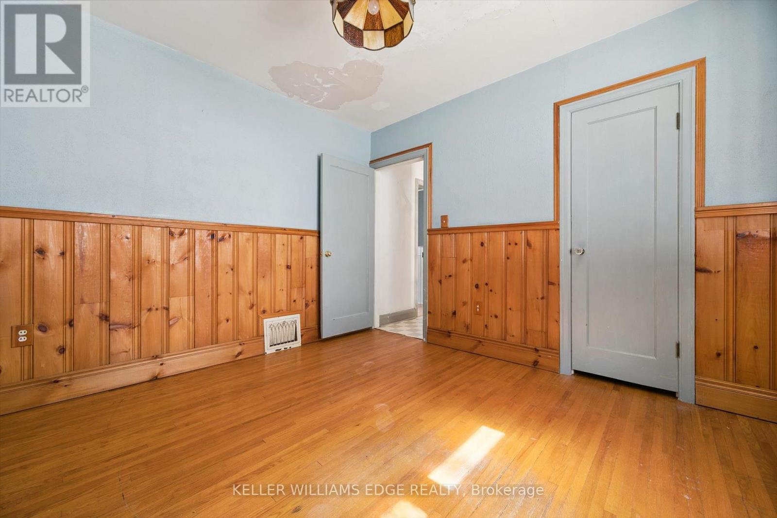 23 MERCER DRIVE - 15
