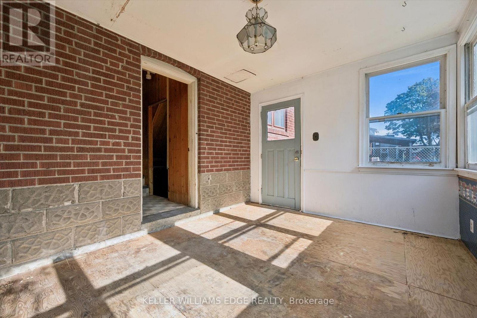 23 MERCER DRIVE - 23