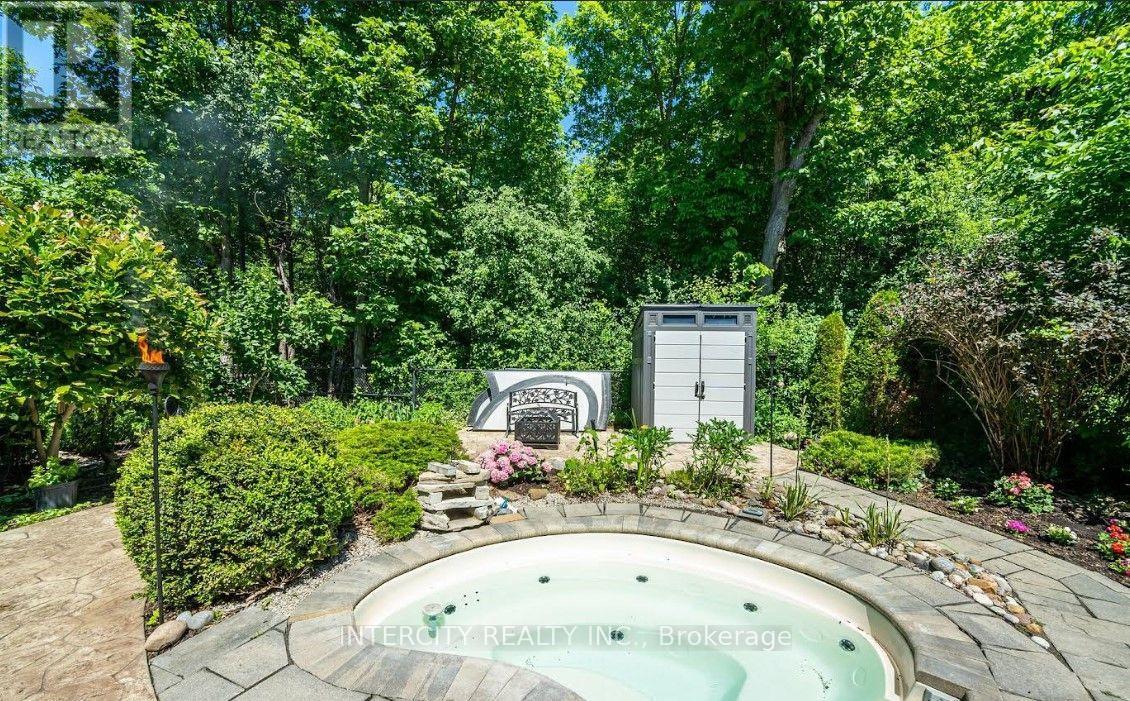 724 PETER ROBERTSON BOULEVARD - 17