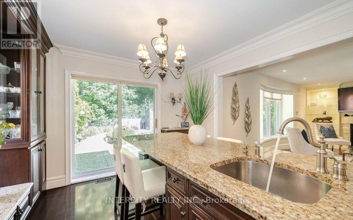 724 PETER ROBERTSON BOULEVARD - 9