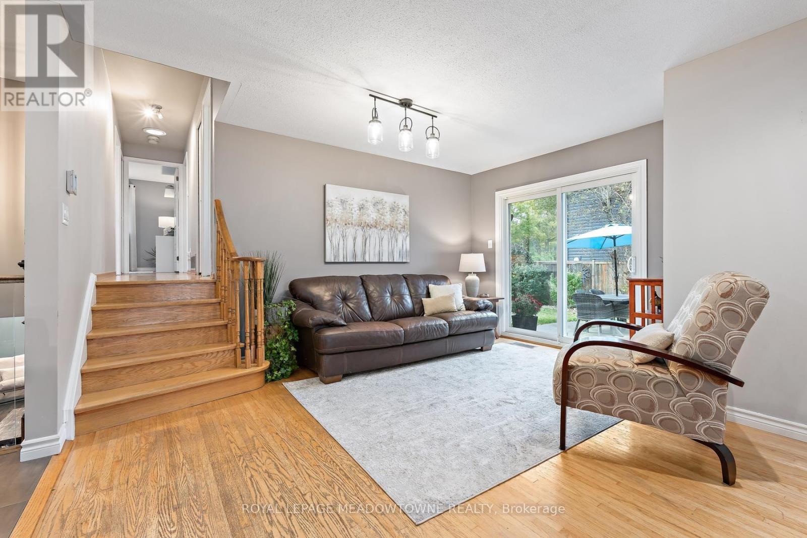 33 Fagan Drive, Halton Hills, ON photo 7