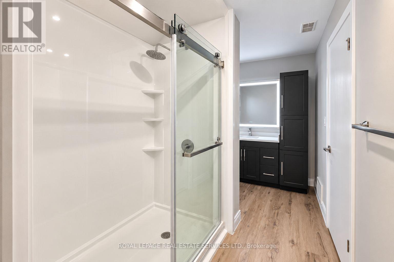 187 West 2nd Street, Hamilton, ON photo 17