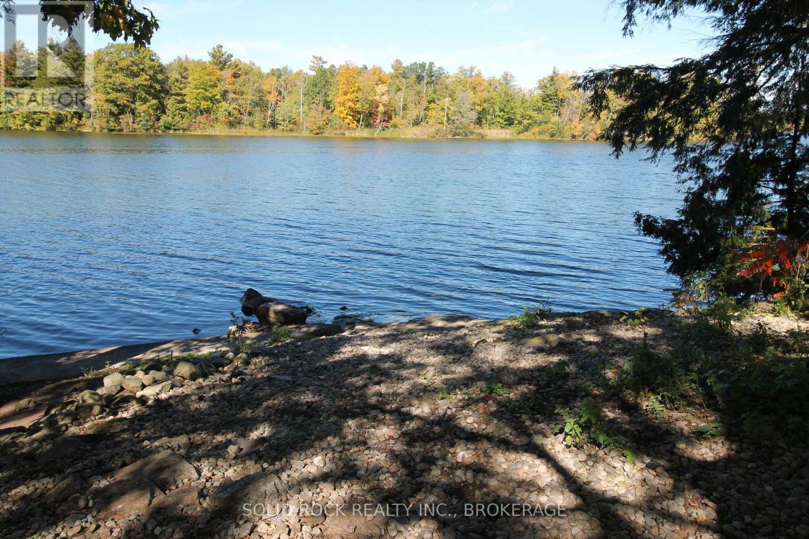 1127 PERRY LANE - Image 25