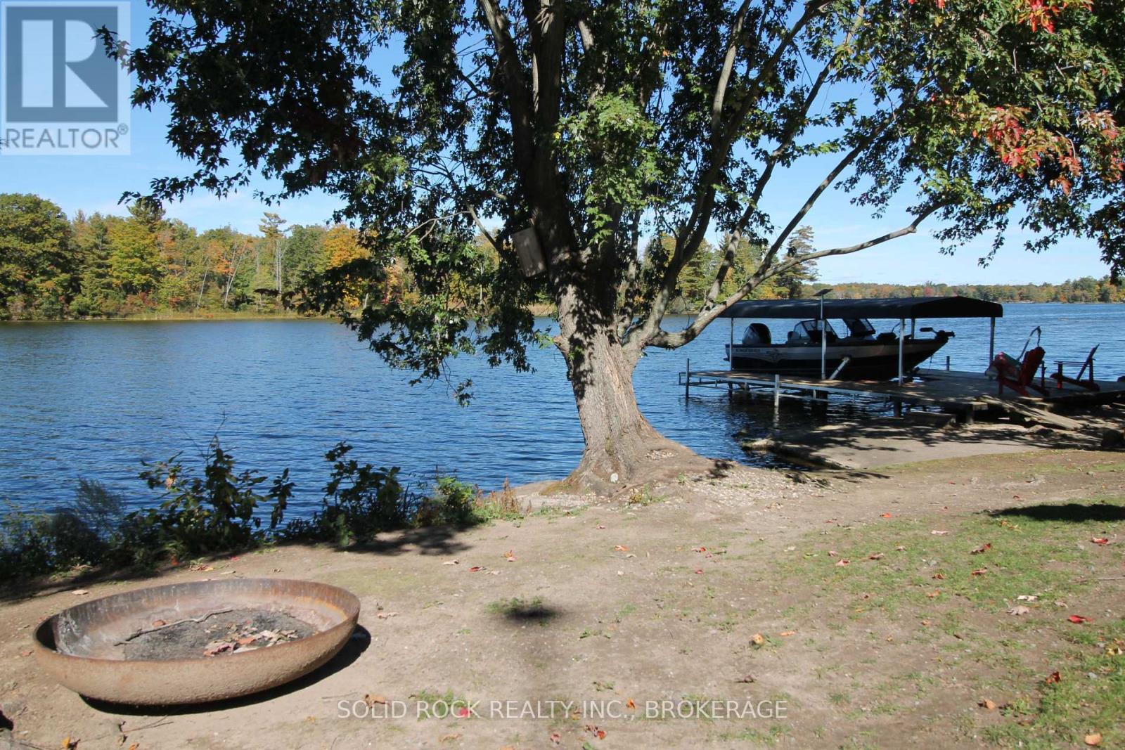 1127 PERRY LANE - Image 24