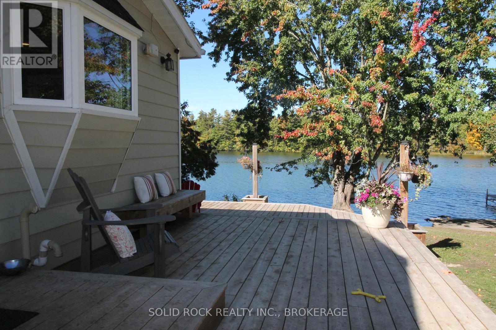 1127 PERRY LANE - 21