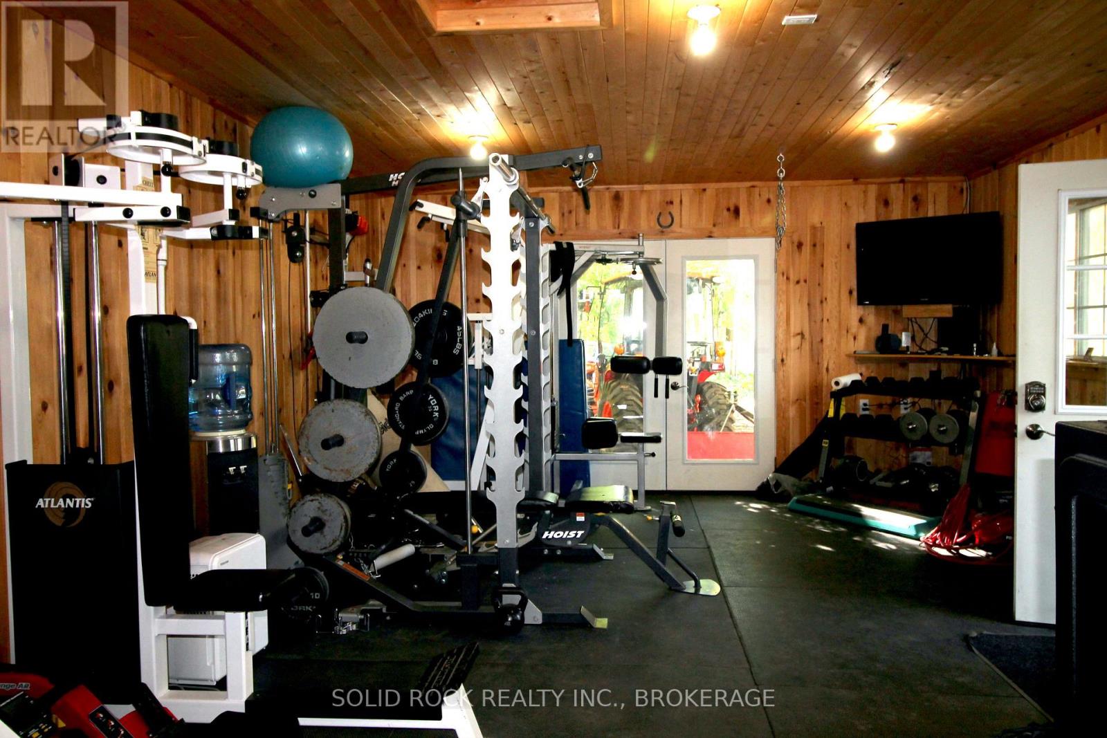 1127 PERRY LANE - Image 36