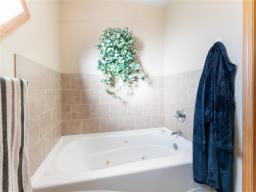 72054 43 Road E, Beausejour, MB R0E0C0 Photo 32