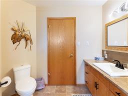 72054 43 Road E, Beausejour, MB R0E0C0 Photo 30