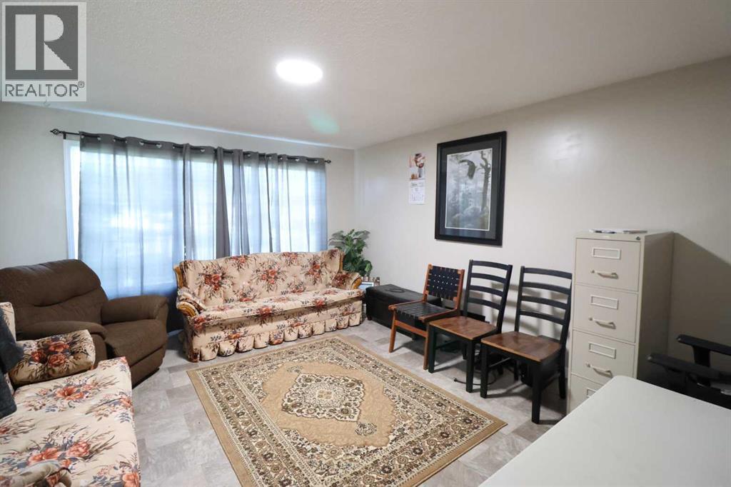 5905 57 Street - 9